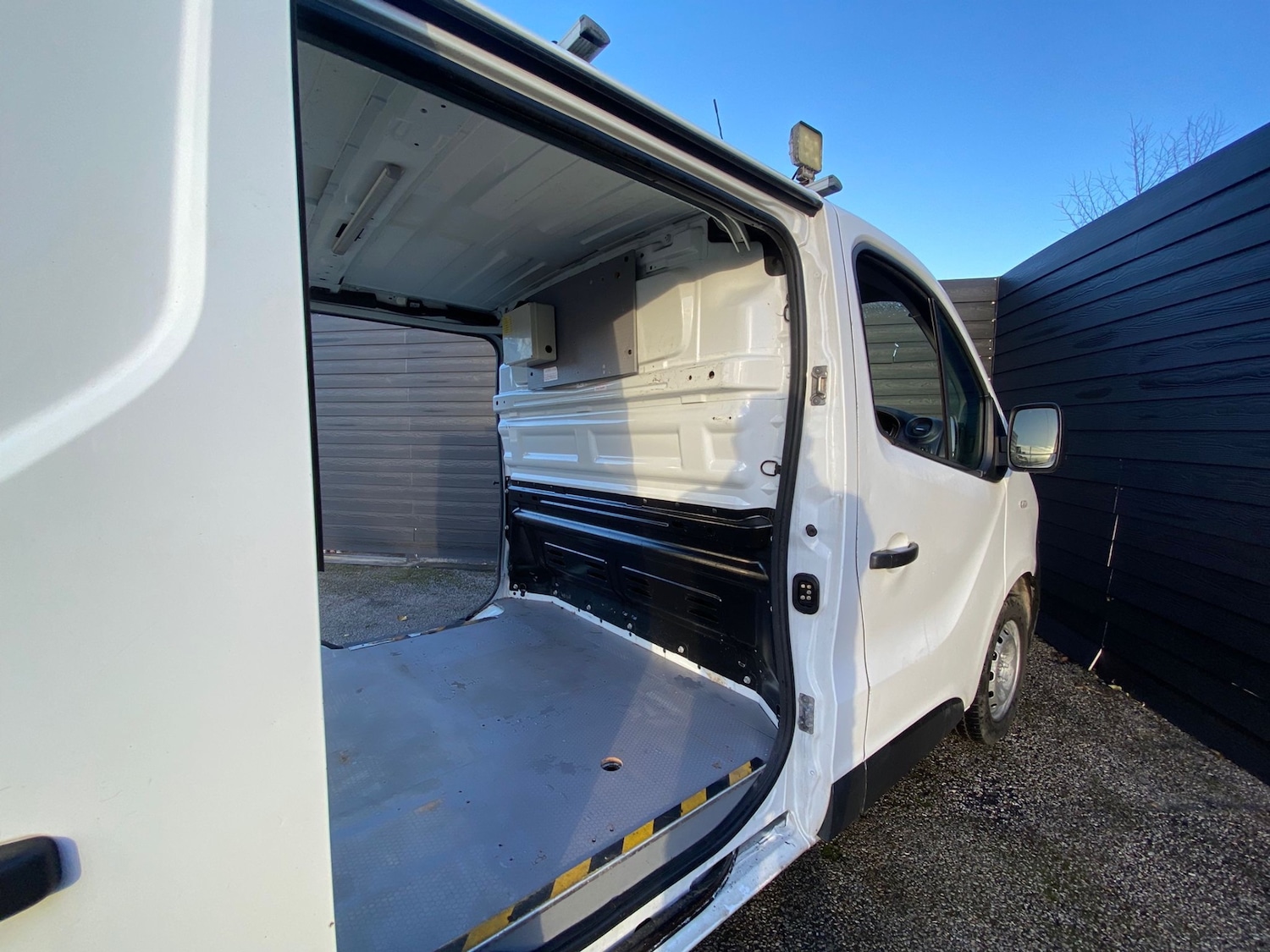 Used Vauxhall Vivaro 2015 for sale - 76891673: Photo 7