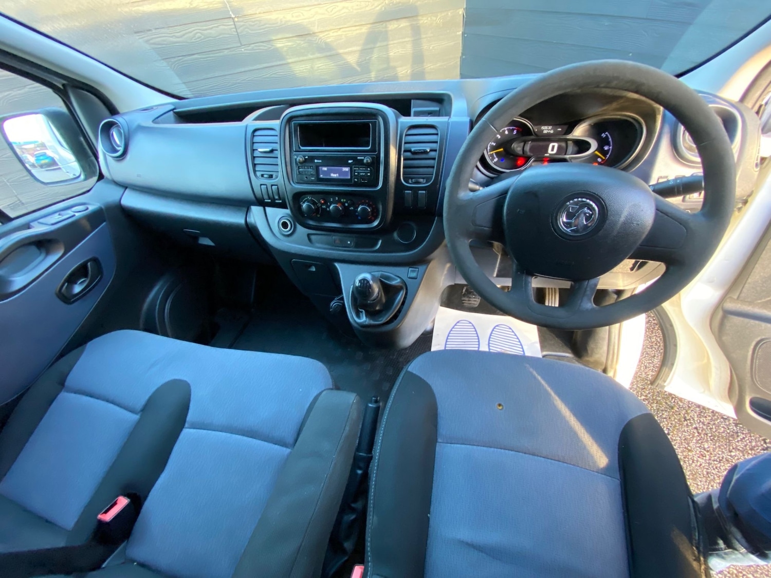 Used Vauxhall Vivaro 2015 for sale - 76891673: Photo 9