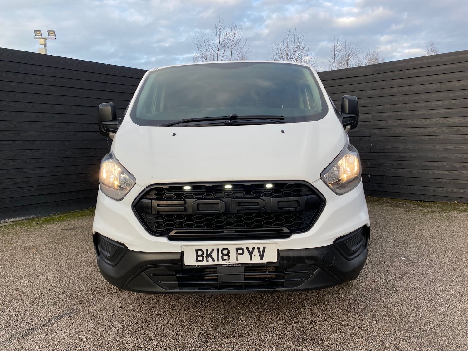 Used Ford Transit Custom 2018 for sale - 76834665: Photo 2