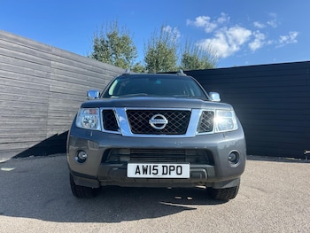 Used Nissan Navara 2015 for sale - 79611184: Photo