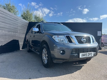 Used Nissan Navara 2015 for sale - 79611184: Photo