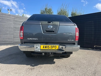 Used Nissan Navara 2015 for sale - 79611184: Photo