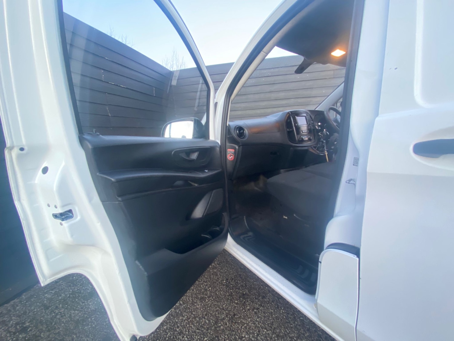 Used Mercedes-Benz Vito 2016 for sale - 77170629: Photo 11