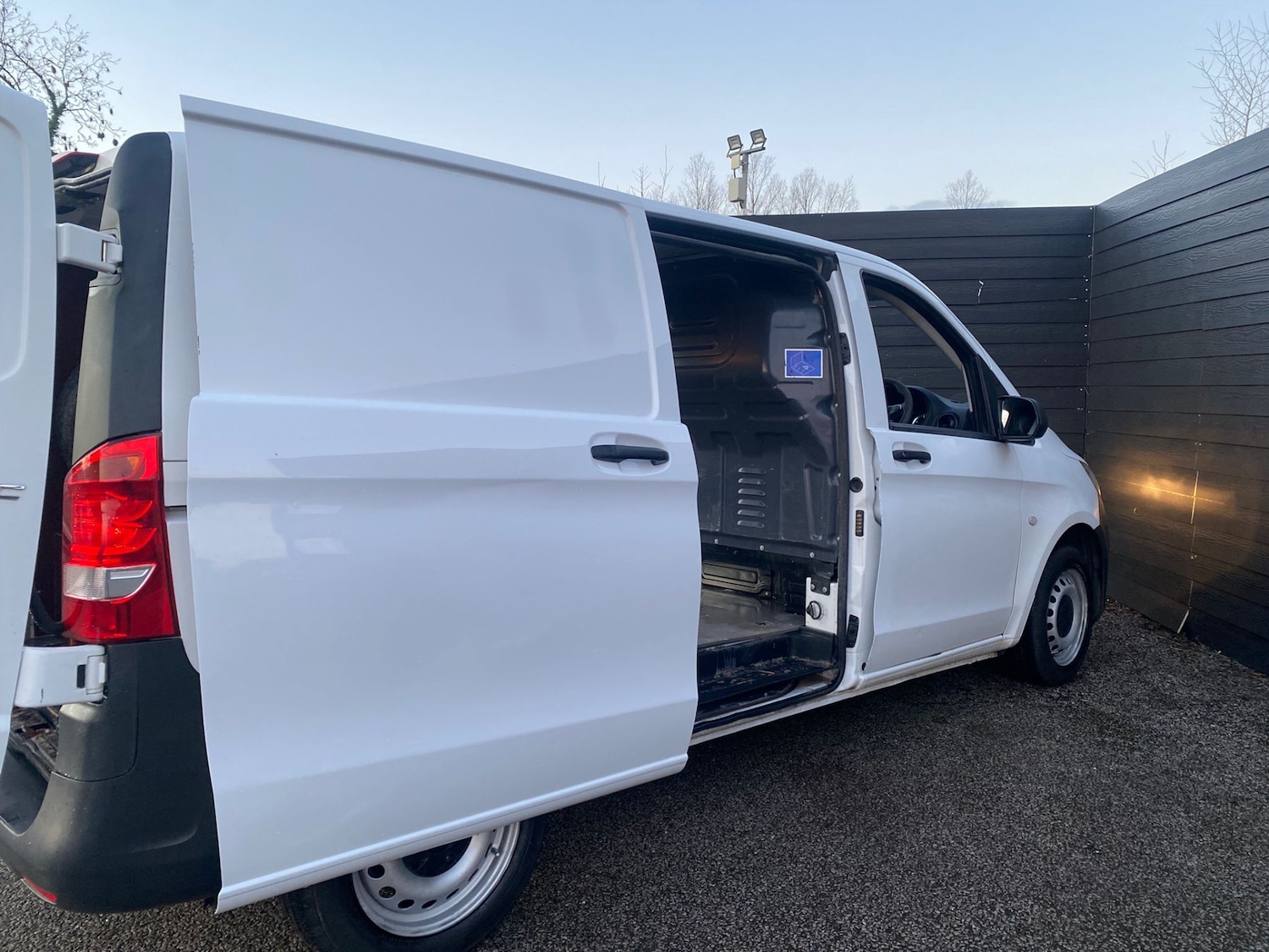 Used Mercedes-Benz Vito 2016 for sale - 77170629: Photo 9