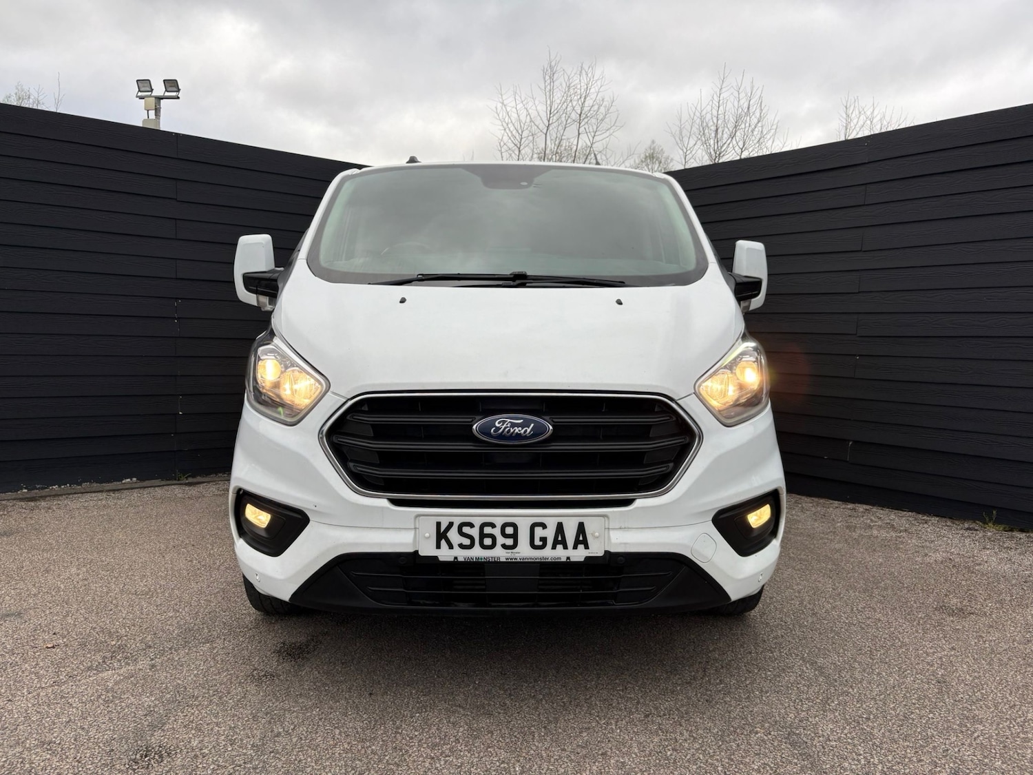 Used Ford Transit Custom 2019 for sale - 78010612: Photo 2