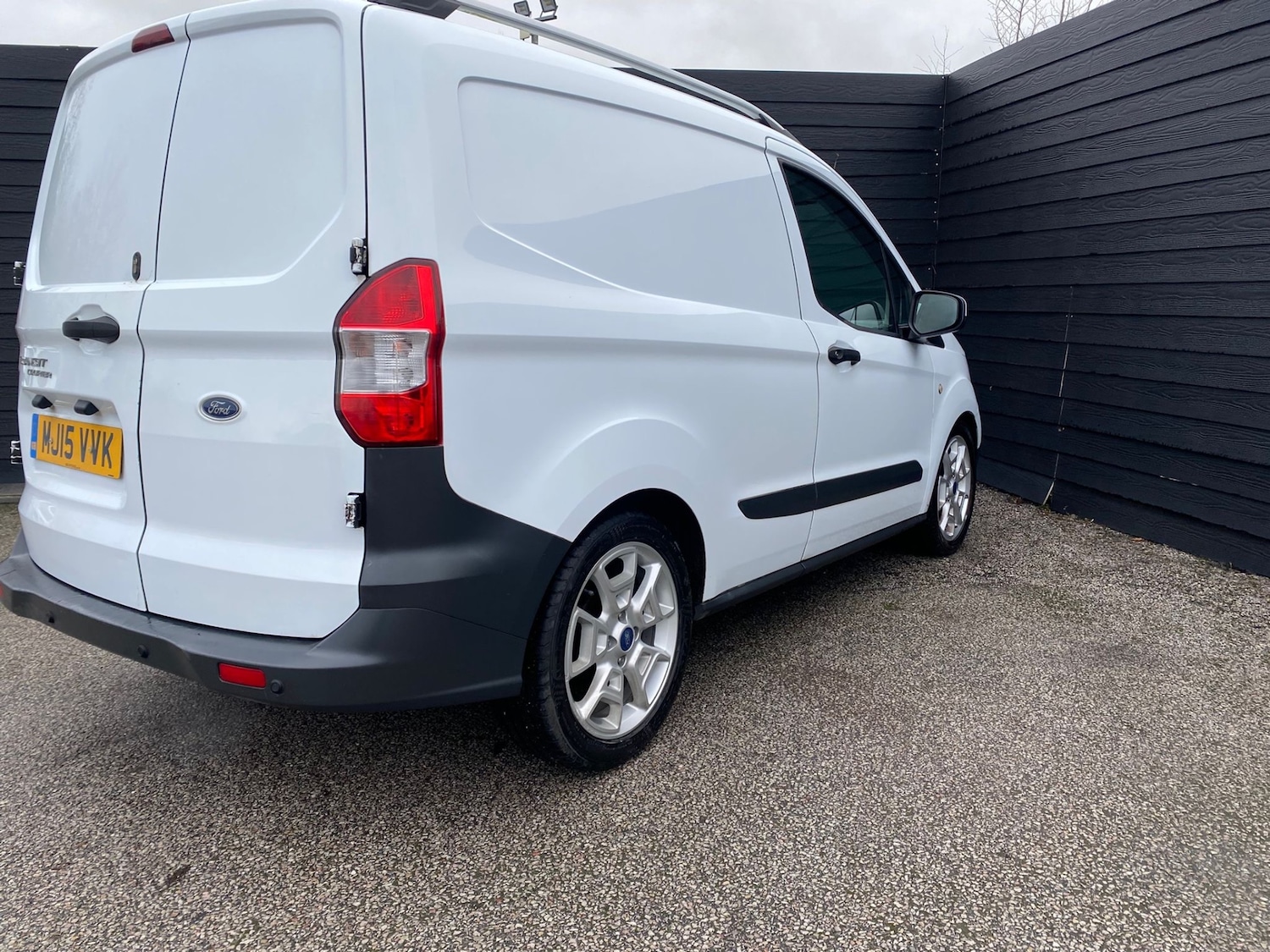 Used Ford Transit Courier 2015 for sale - 77470431: Photo 5