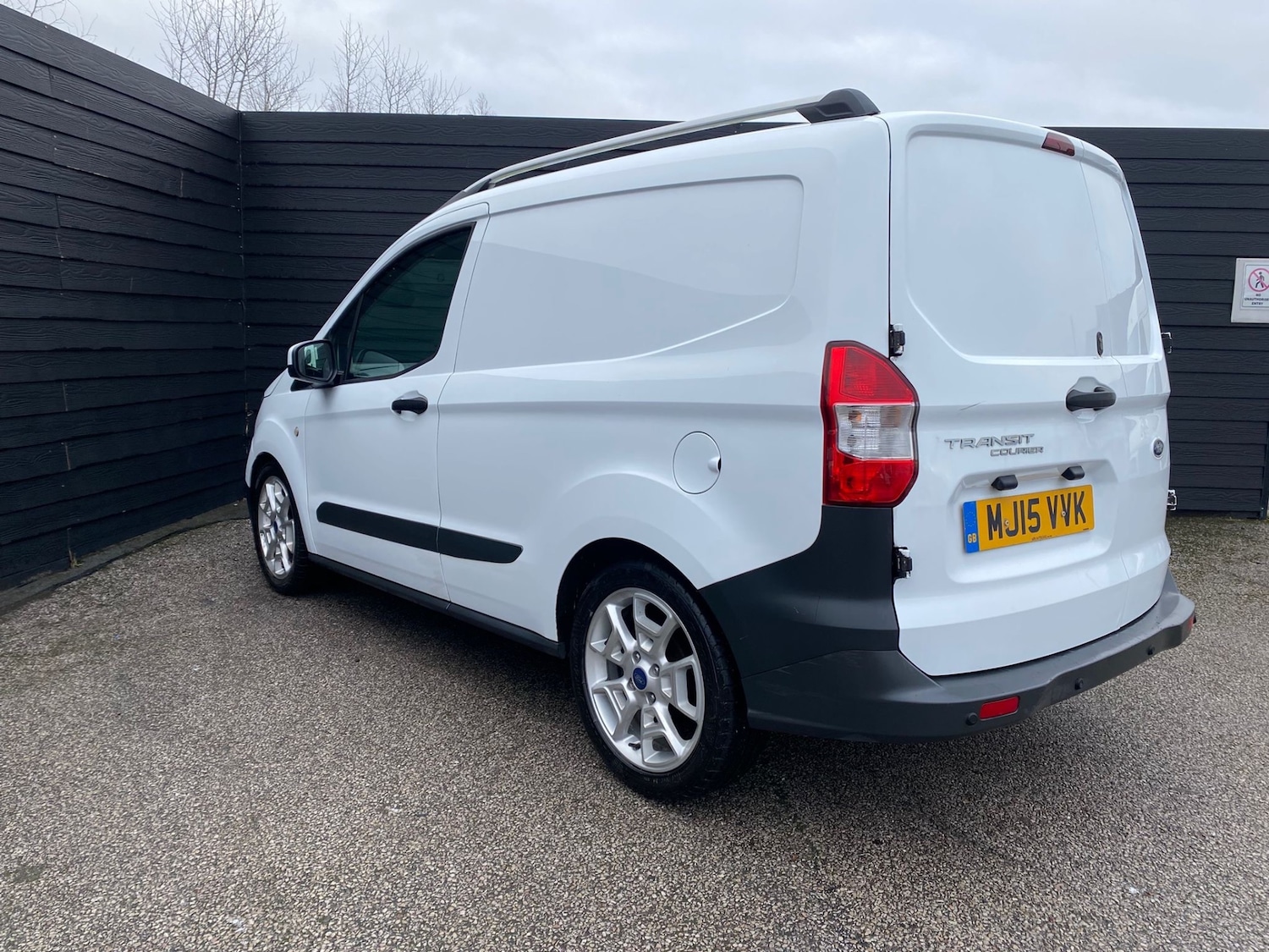 Used Ford Transit Courier 2015 for sale - 77470431: Photo 6