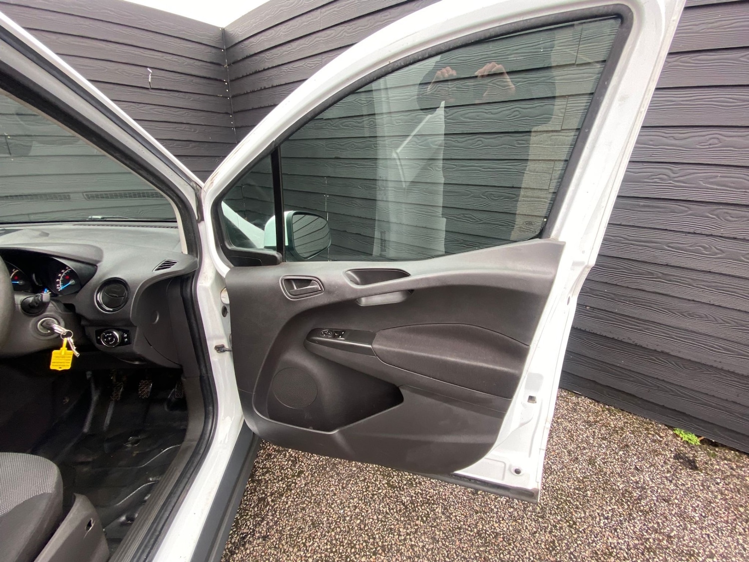 Used Ford Transit Courier 2015 for sale - 77470431: Photo 9