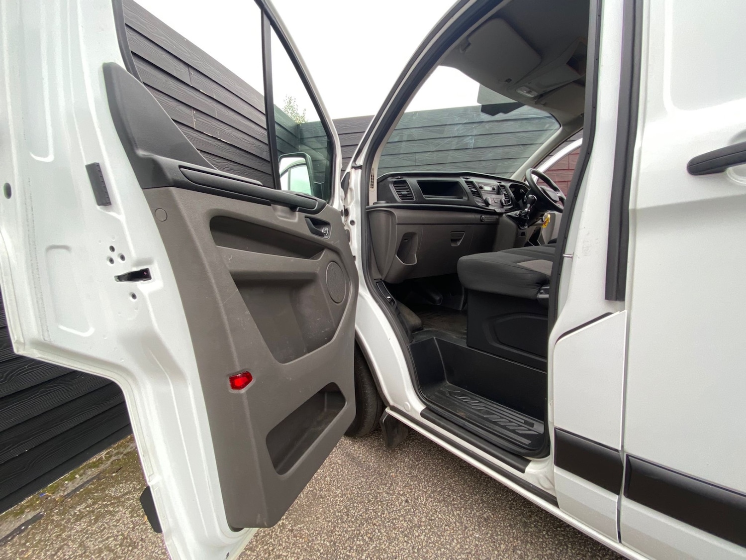 Used Ford Transit Custom 2018 for sale - 76286943: Photo 10