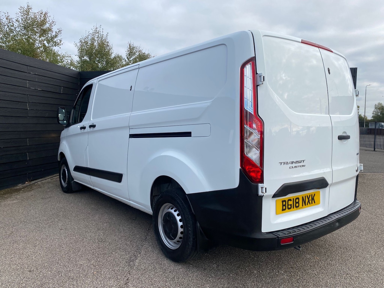 Used Ford Transit Custom 2018 for sale - 76286943: Photo 4