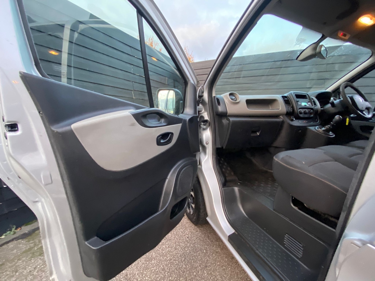 Used Renault Trafic 2016 for sale - 76517583: Photo 13