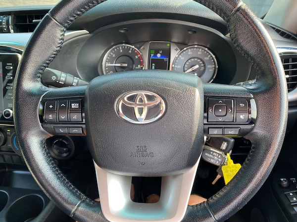 Used Toyota Hilux 2021 for sale - 74923263: Photo 8