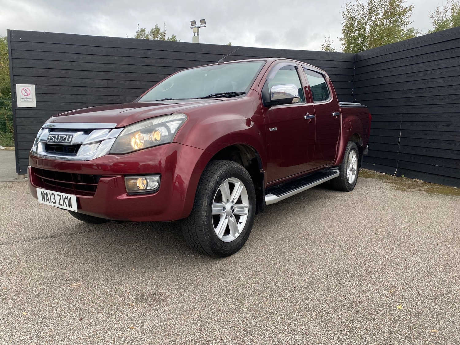 Used Isuzu D-Max 2013 for sale - 76171718: Photo 1