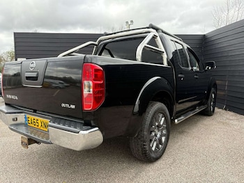 Used Nissan Navara 2015 for sale - 77678688: Photo