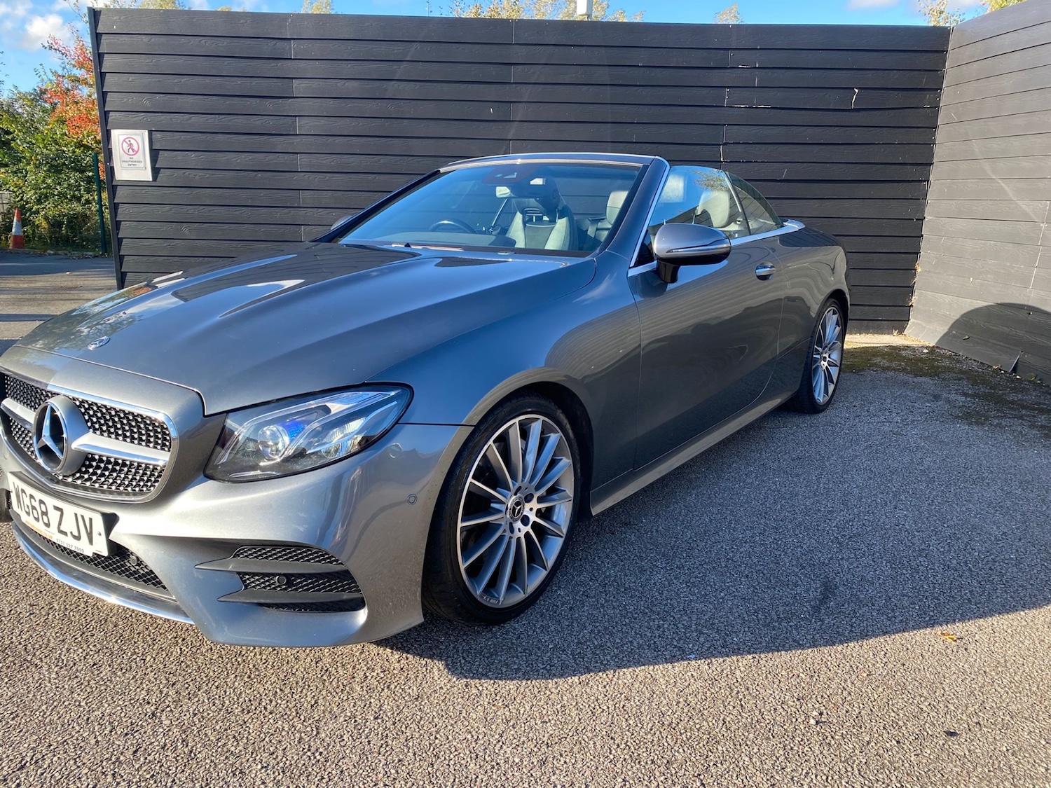 Used Mercedes-Benz E Class 2018 for sale - 76365245: Photo 1