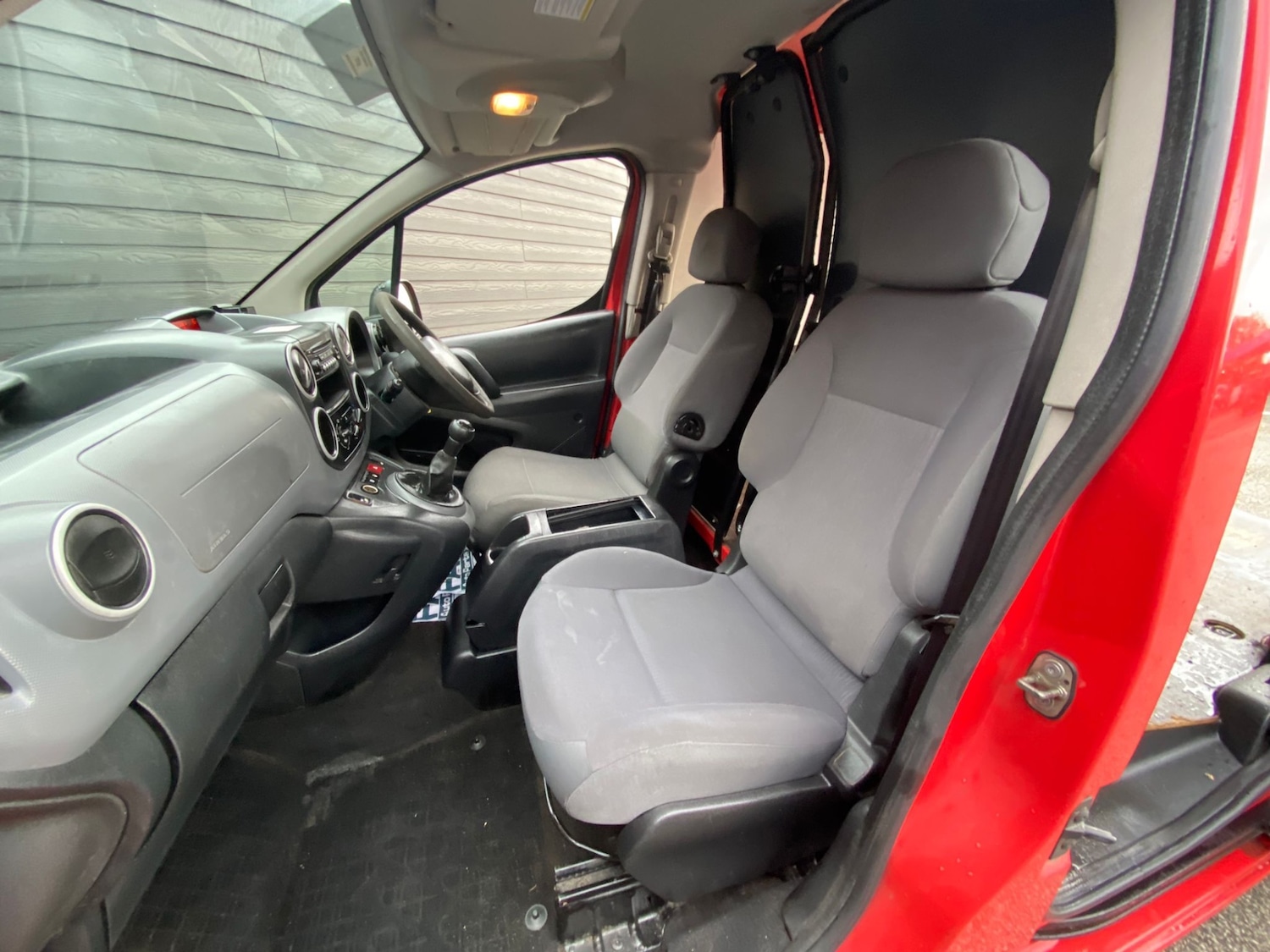 Used Peugeot Partner 2012 for sale - 76452615: Photo 10