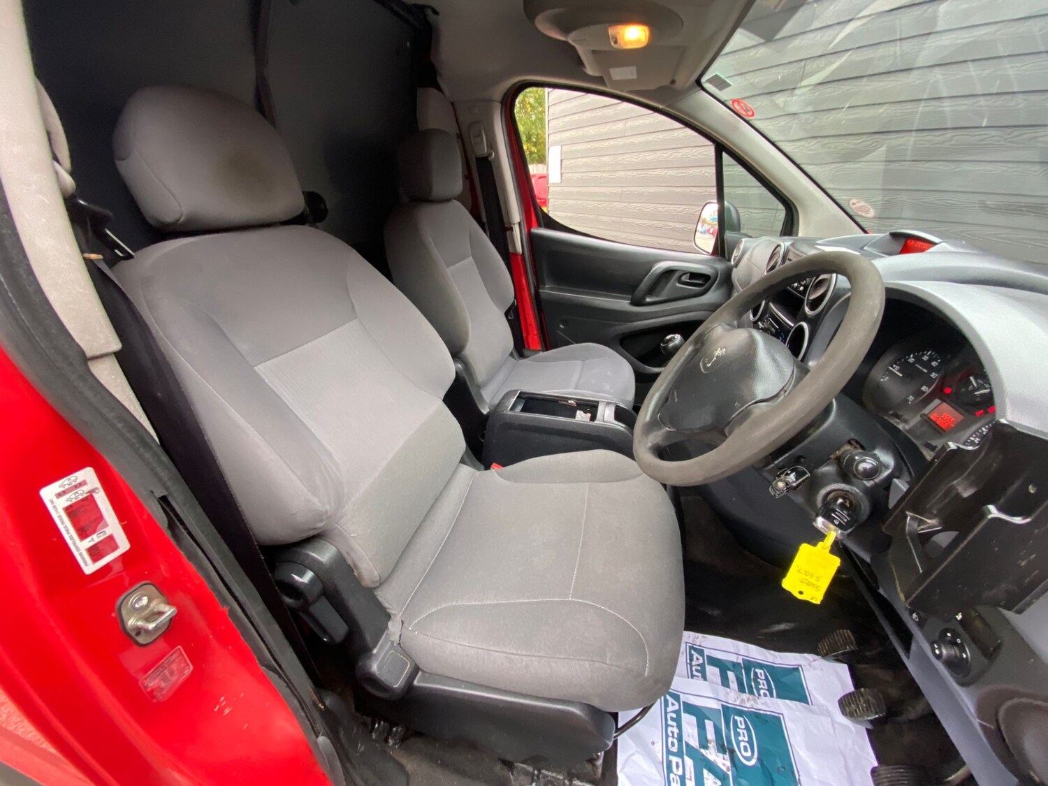 Used Peugeot Partner 2012 for sale - 76452615: Photo 9