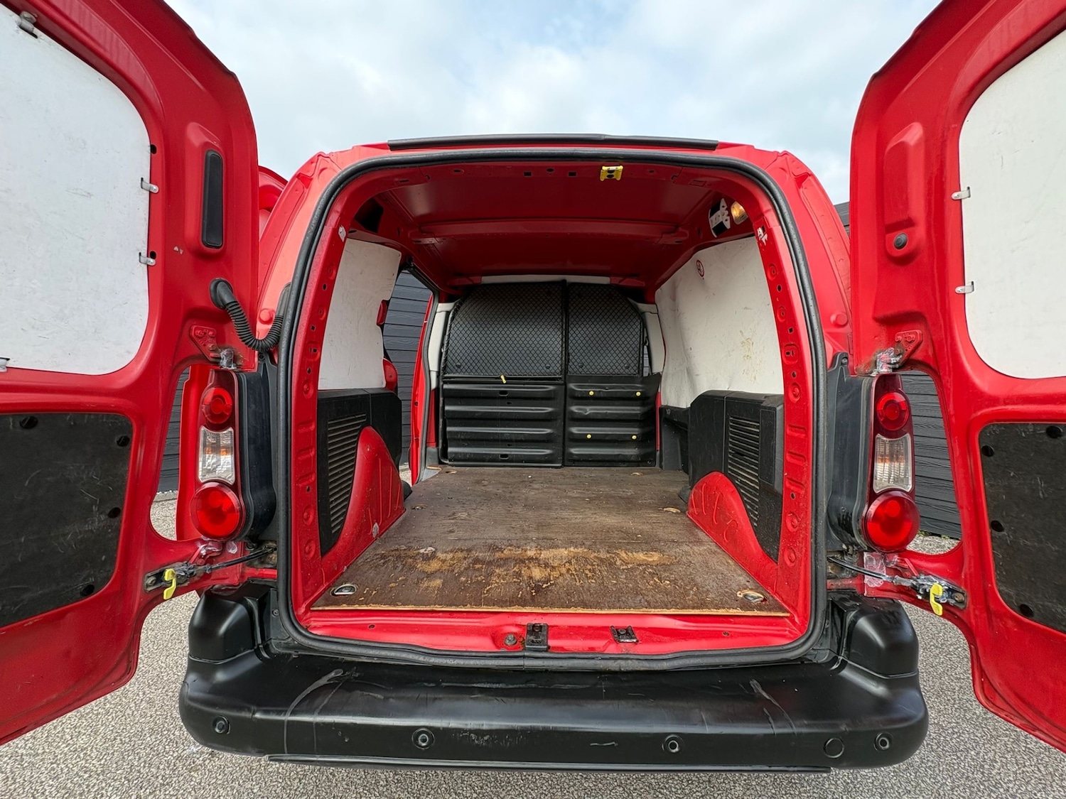 Used Peugeot Partner 2012 for sale - 77963661: Photo 7