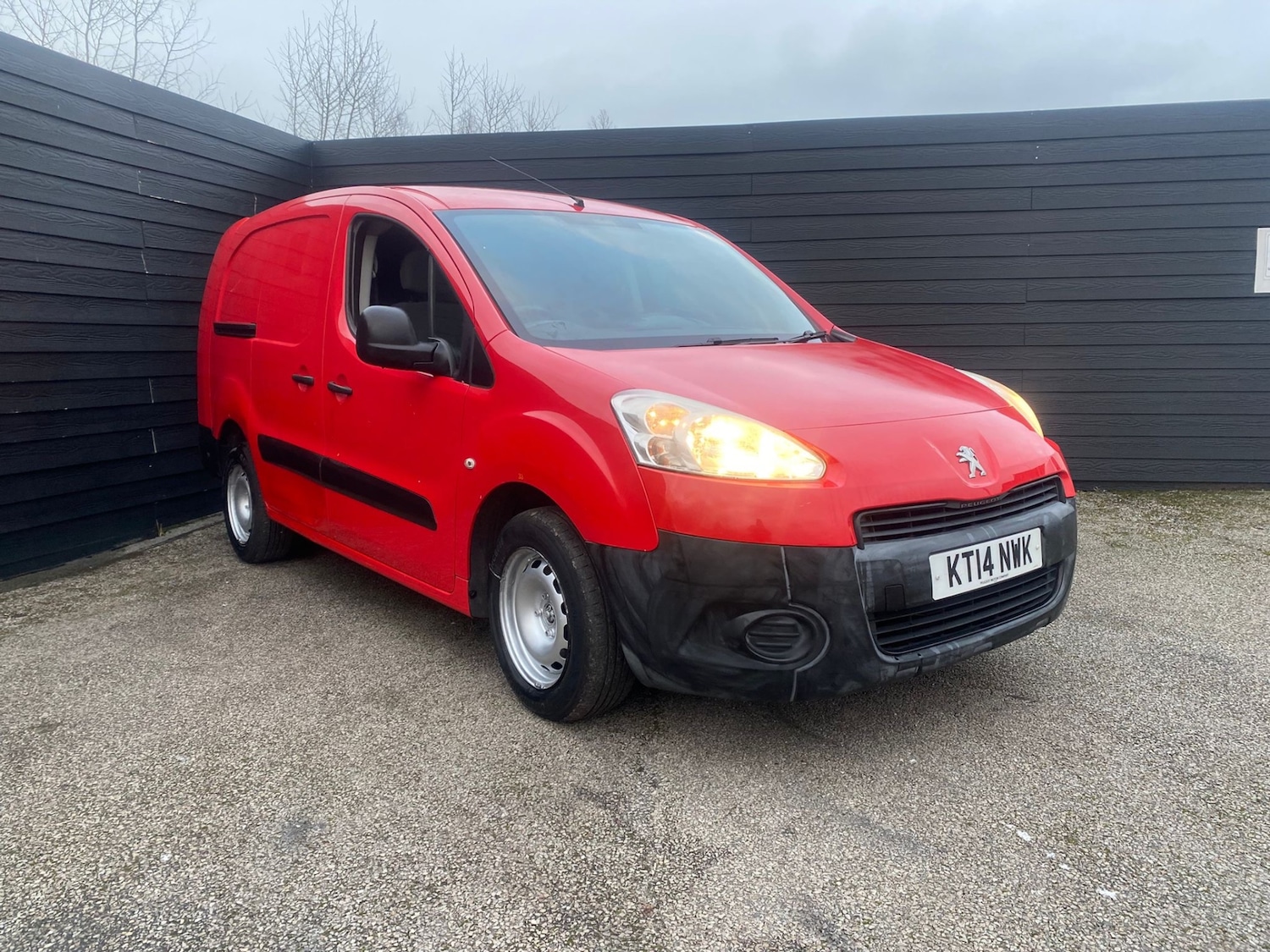 Used Peugeot Partner 2014 for sale - 77391771: Photo 3