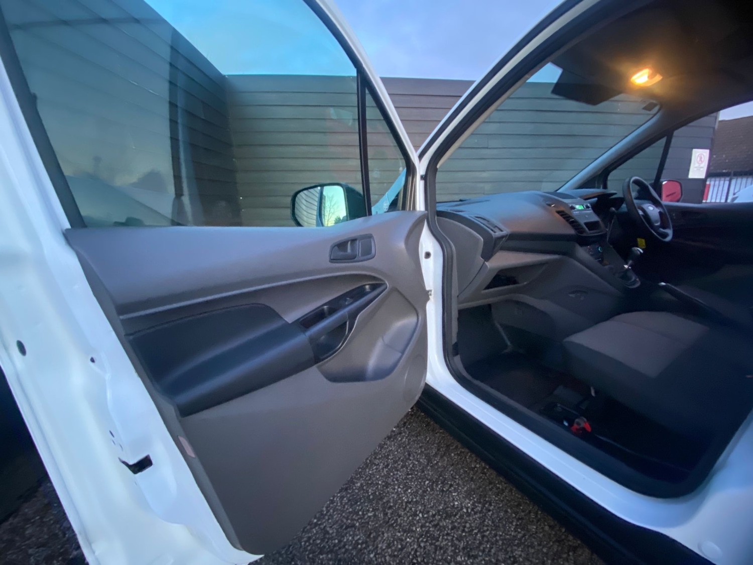 Used Ford Transit Connect 2019 for sale - 77160666: Photo 9