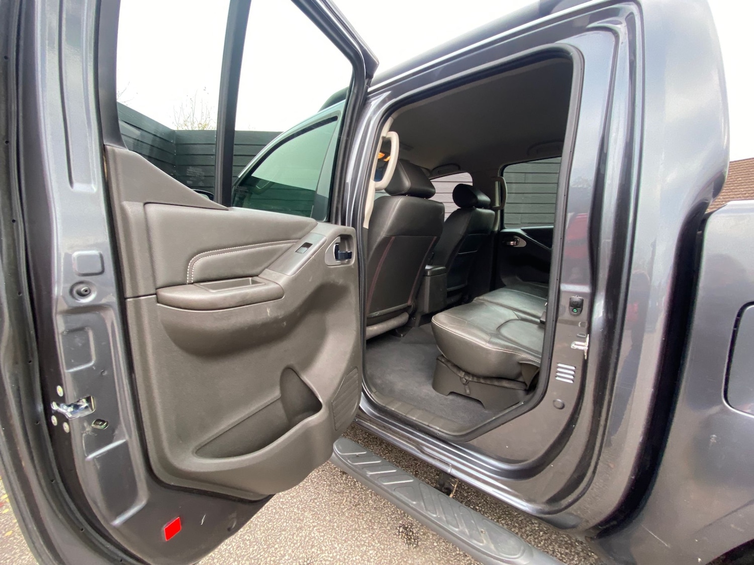 Used Nissan Navara 2013 for sale - 76638725: Photo 10