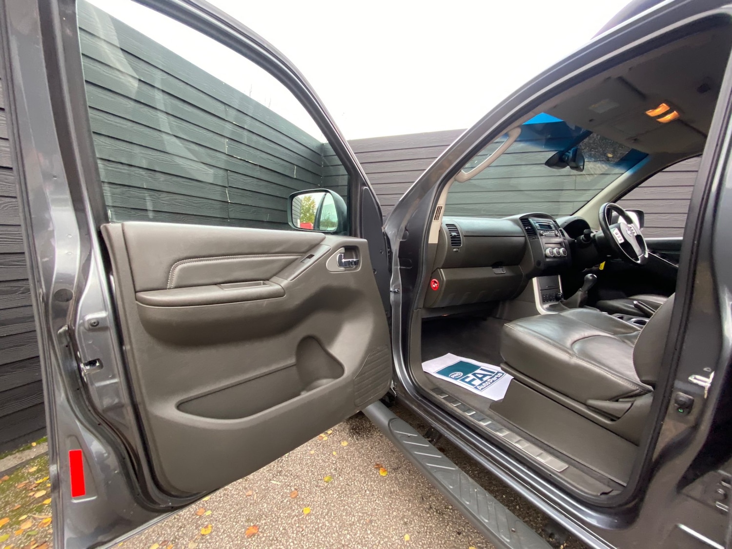 Used Nissan Navara 2013 for sale - 76638725: Photo 11