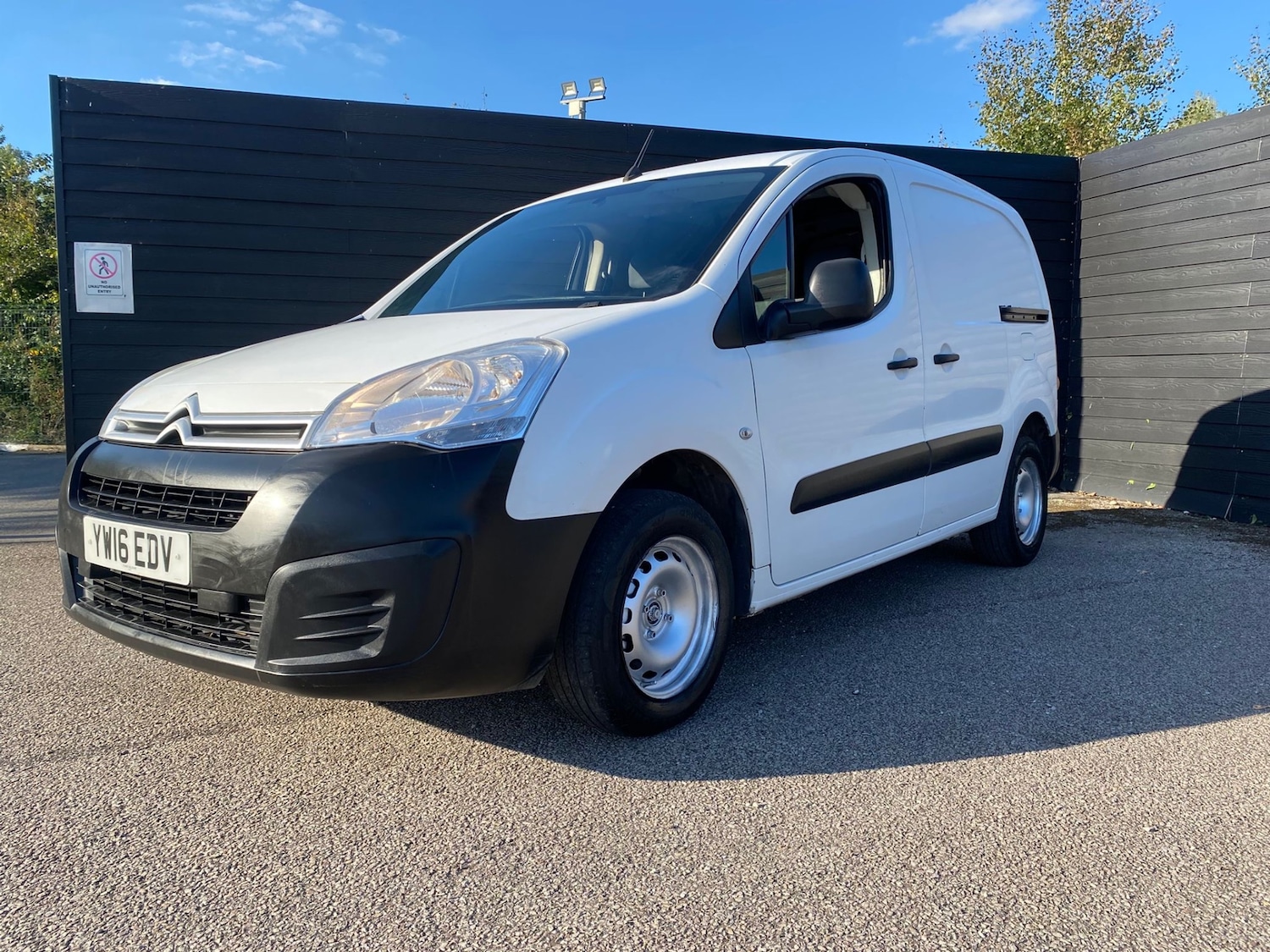 Used Citroen Berlingo 2016 for sale - 76117134: Photo 1