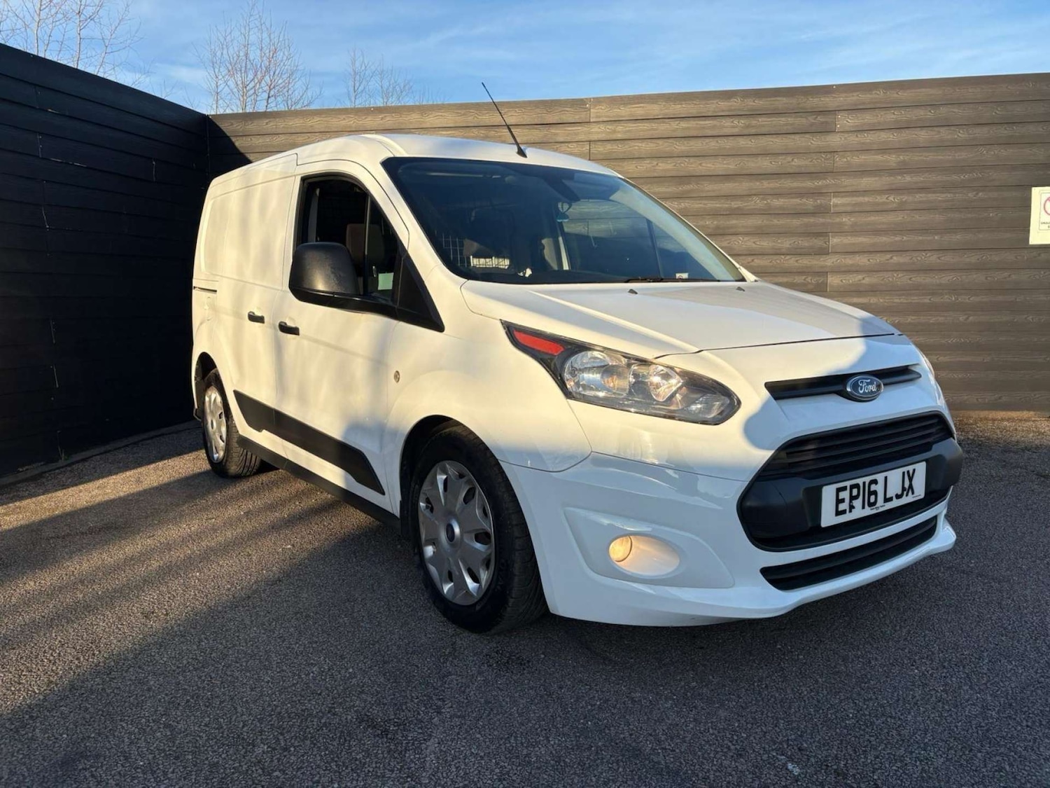 Used Ford Transit Connect 2016 for sale - 77665622: Photo 3