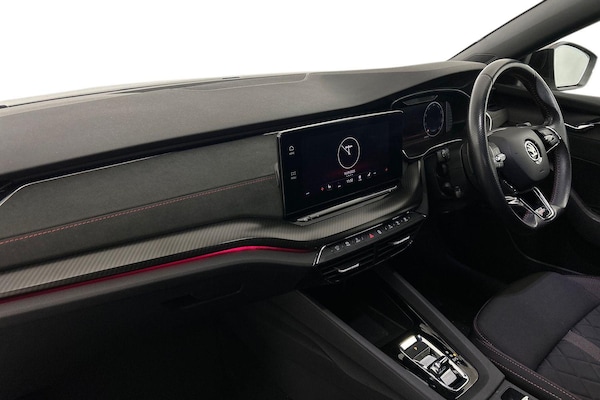 Used Skoda Octavia 2021 for sale - 76215677: Photo 2