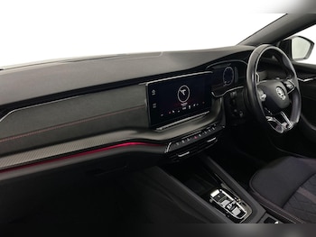 Used Skoda Octavia 2021 for sale - 76215677: Photo 2