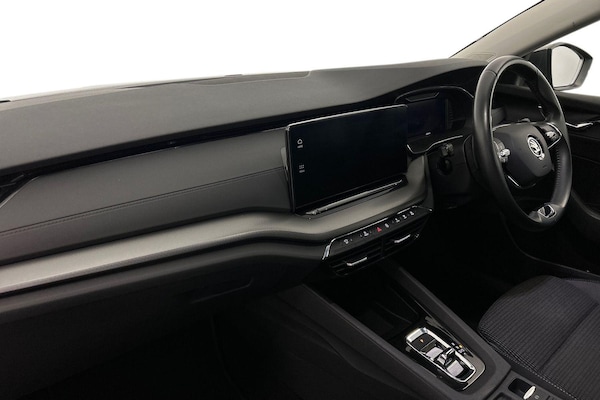Used Skoda Octavia 2023 for sale - 76215296: Photo 2