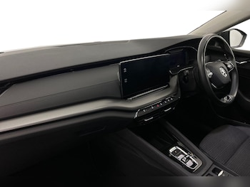 Used Skoda Octavia 2023 for sale - 76215296: Photo 2