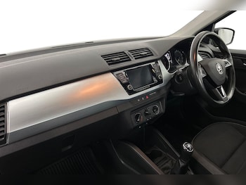 Used Skoda Fabia 2018 for sale - 76199682: Photo 2