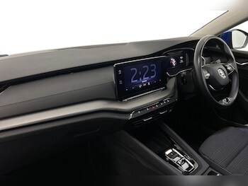 Used Skoda Octavia 2023 for sale - 76215027: Photo 2