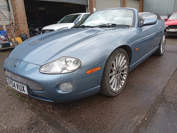 Used Jaguar XK8 2004 for sale - 74941132: Photo 2