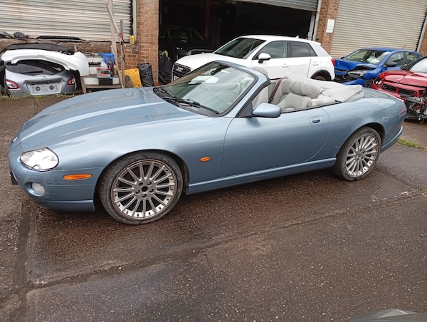 Used Jaguar XK8 2004 for sale - 74941132: Photo 3