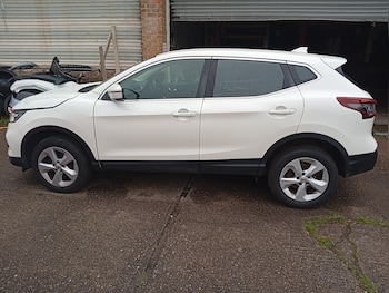 Used Nissan Qashqai 2021 for sale - 76477700: Photo