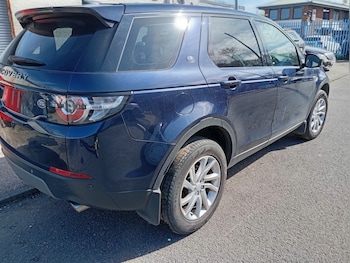 Used Land Rover Discovery Sport 2016 for sale - 77921691: Photo