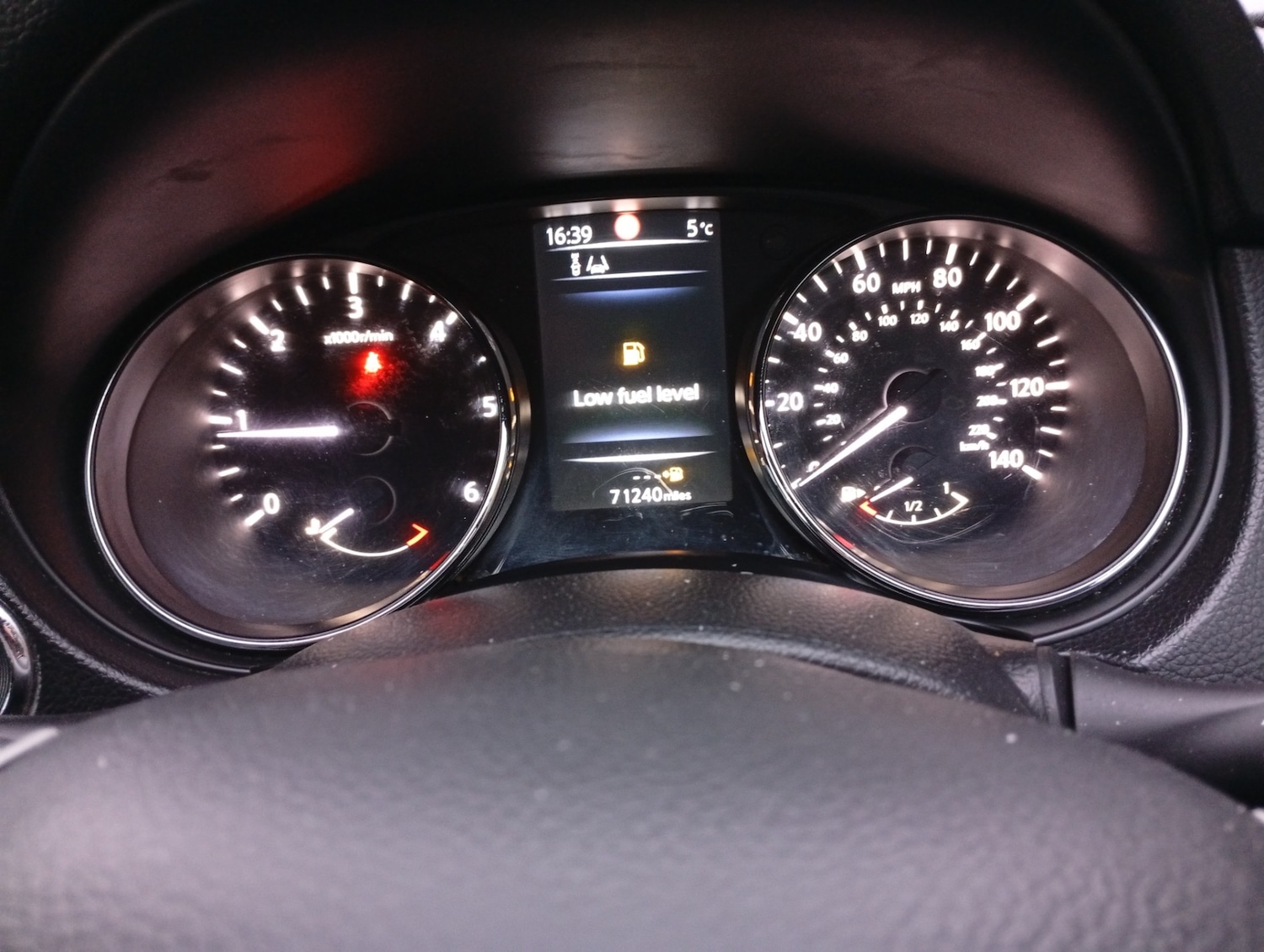 Used Nissan Qashqai 2016 for sale - 76762128: Photo 16