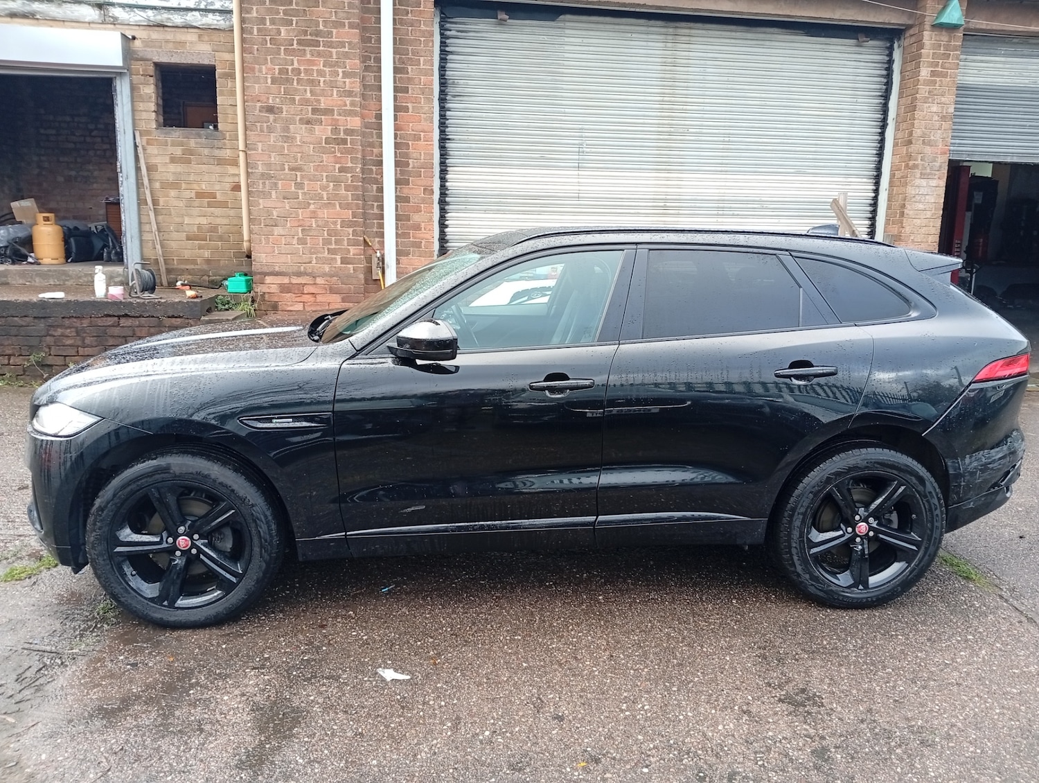 Used Jaguar F-Pace 2018 for sale - 77012293: Photo 4