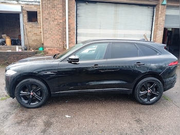 Used Jaguar F-Pace 2018 for sale - 77012293: Photo