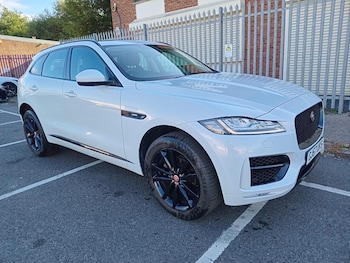 Used Jaguar F-Pace 2017 for sale - 79563775: Photo