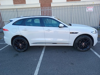 Used Jaguar F-Pace 2017 for sale - 79563775: Photo