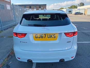 Used Jaguar F-Pace 2017 for sale - 79563775: Photo