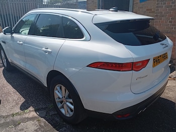 Used Jaguar F-Pace 2017 for sale - 79513984: Photo