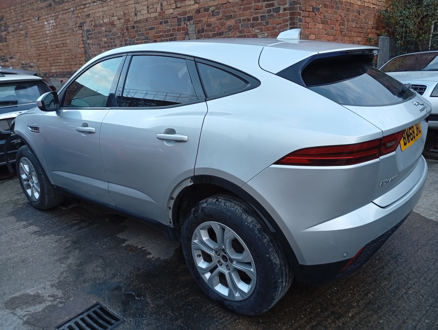 Used Jaguar E-Pace 2019 for sale - 76388021: Photo 3