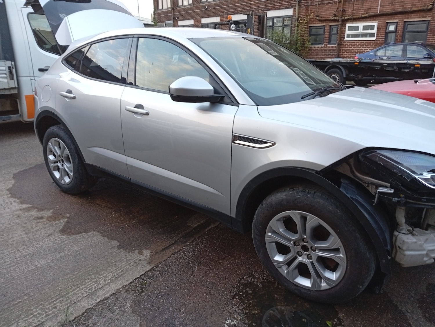 Used Jaguar E-Pace 2019 for sale - 76388021: Photo 5