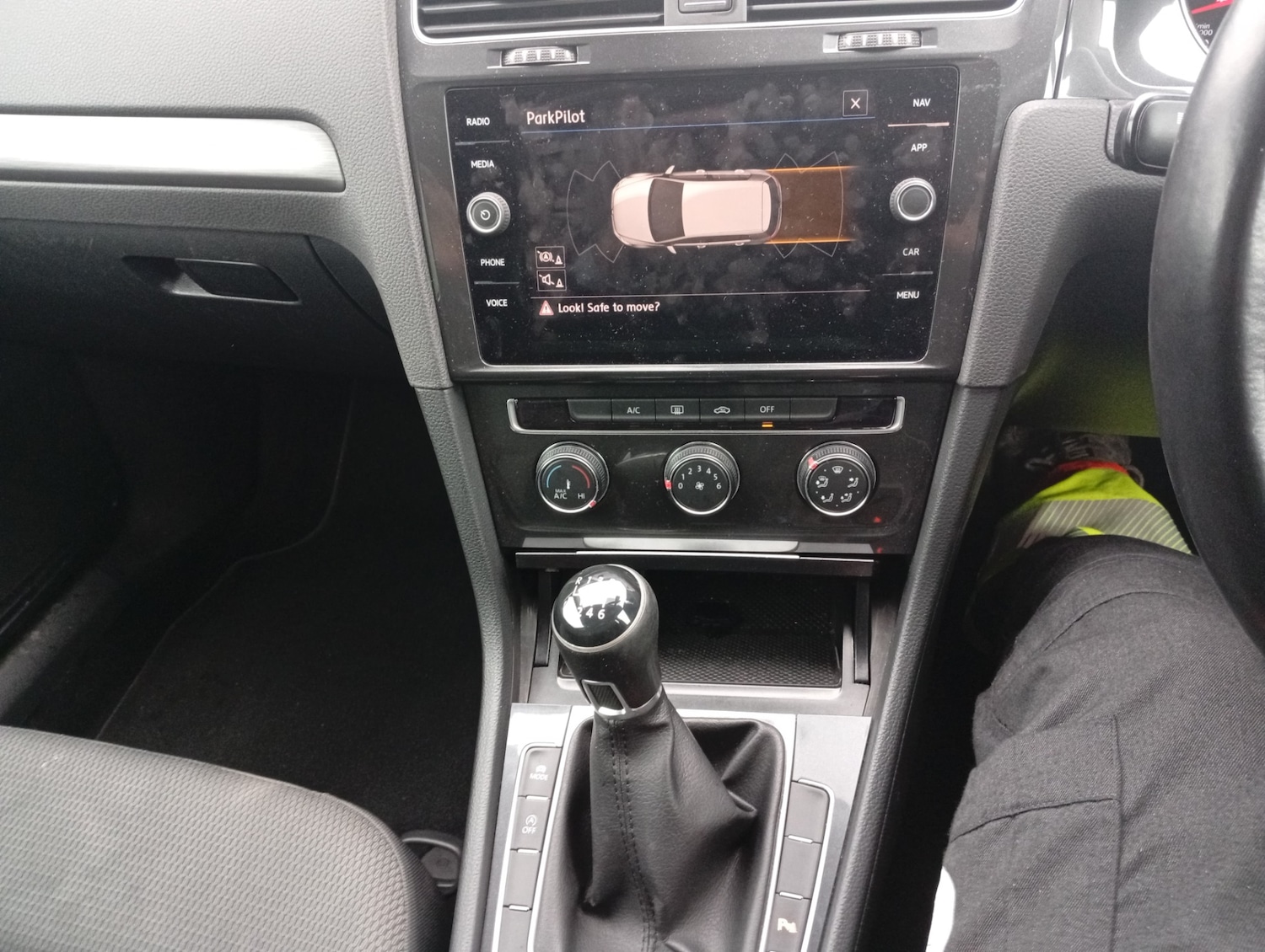 Used Volkswagen Golf 2018 for sale - 77403906: Photo 24