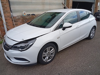 Used Vauxhall Astra 2017 for sale - 78633900: Photo
