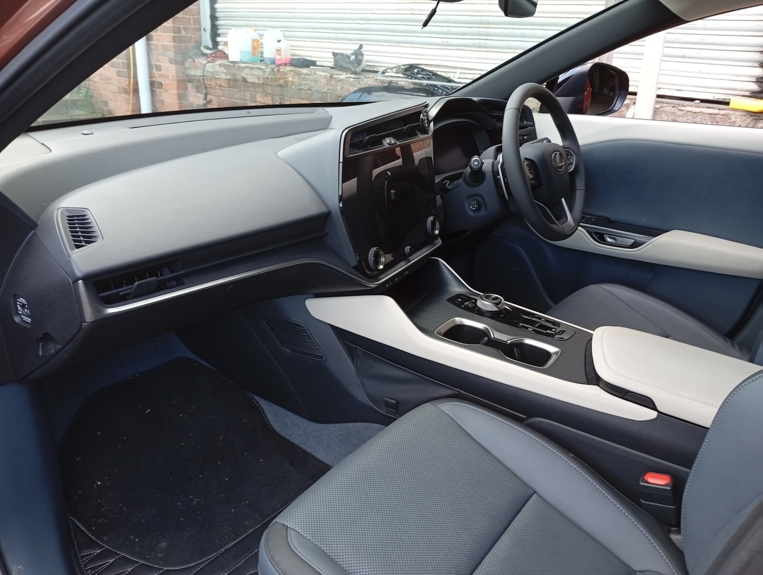 Used Lexus RZ 2025 for sale - 77049347: Photo 16